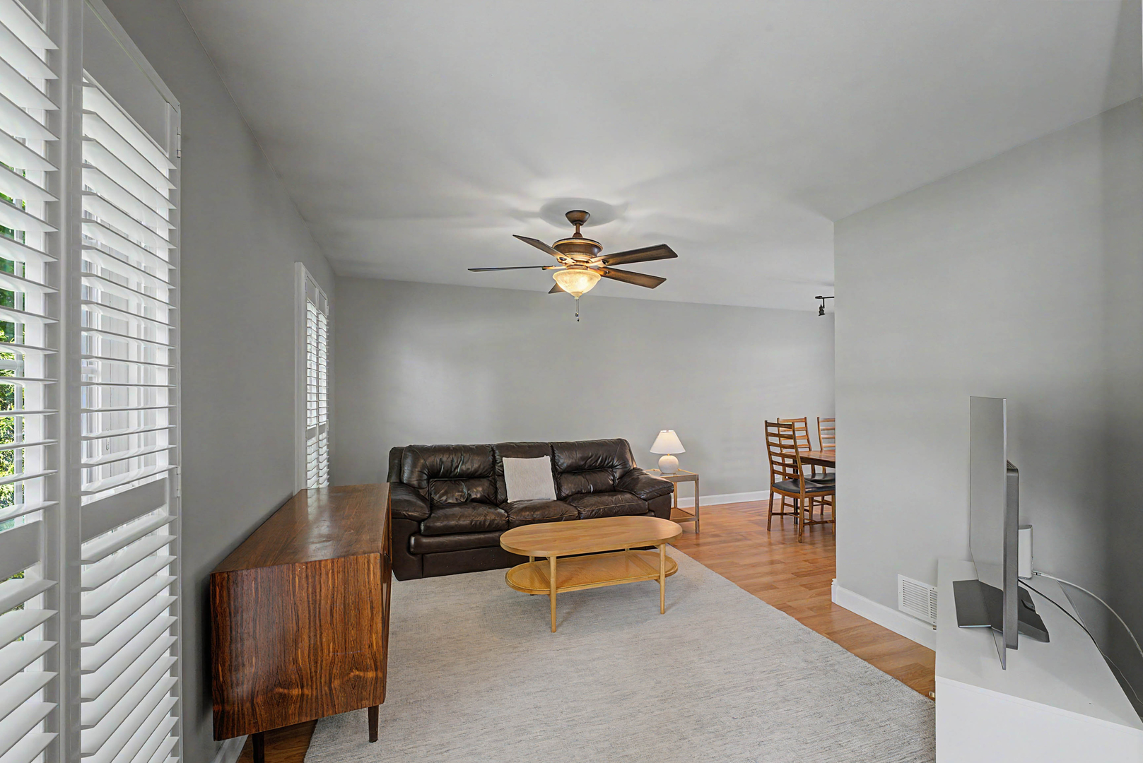 405 Carriage Hill Road, Naperville, IL 60565
