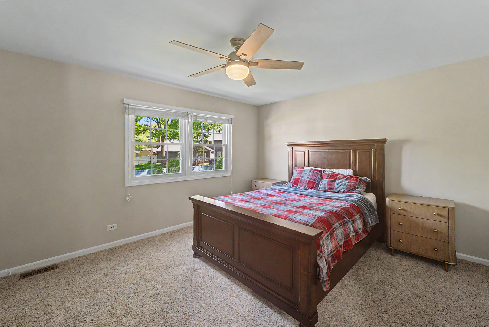 405 Carriage Hill Road, Naperville, IL 60565