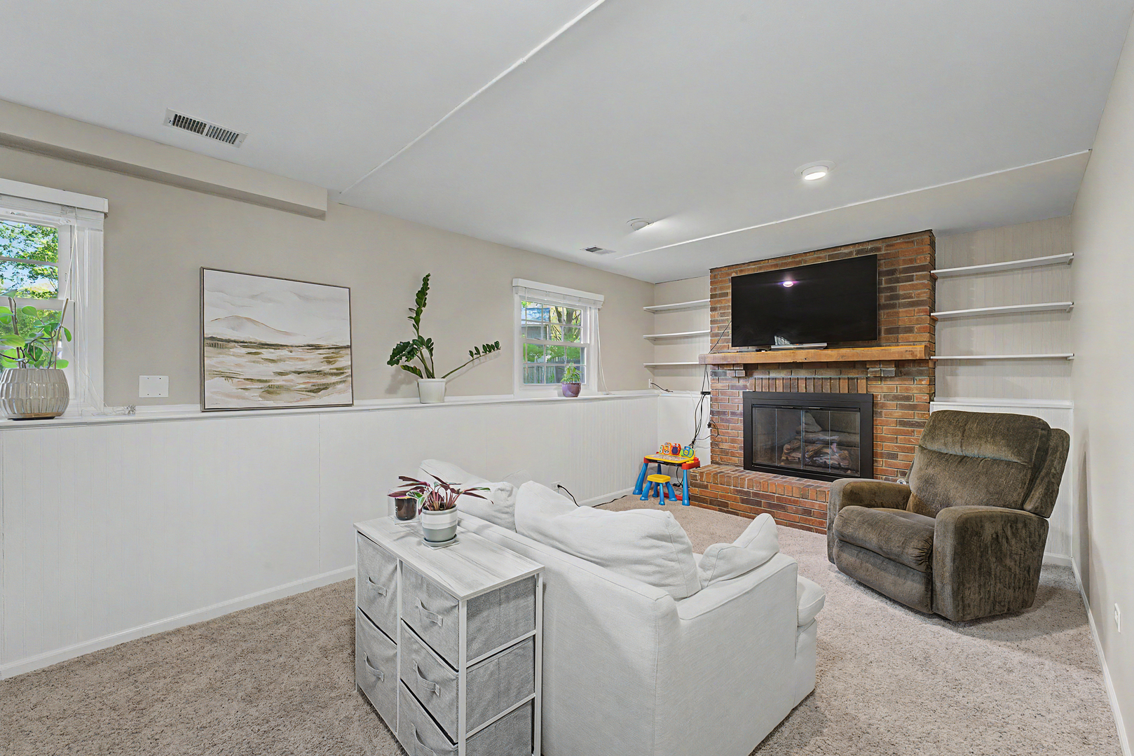 405 Carriage Hill Road, Naperville, IL 60565