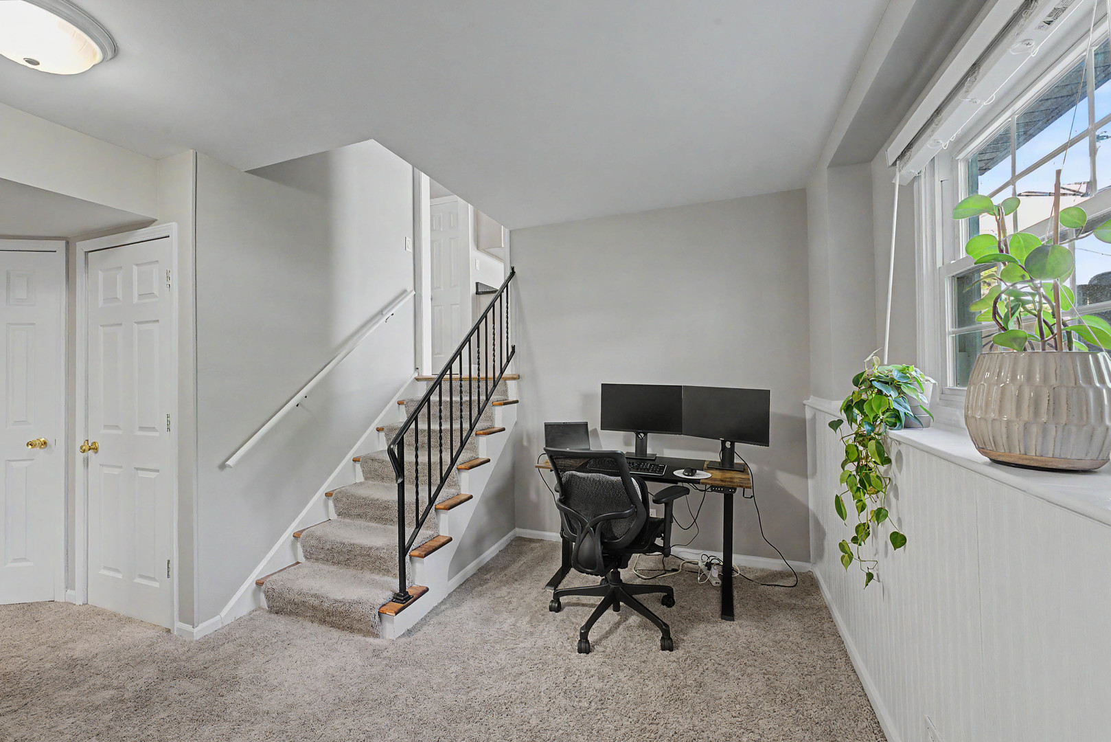 405 Carriage Hill Road, Naperville, IL 60565