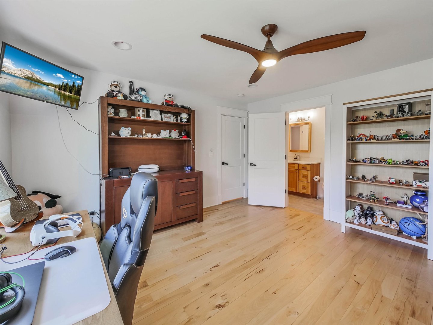 S492 Rebecca Lane, Winfield, IL 60190
