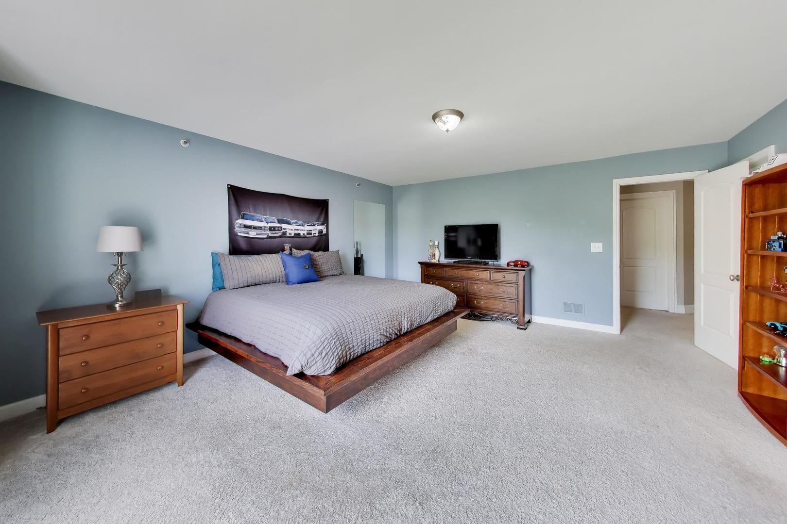 4550 Eleanor Drive, Long Grove, IL 60047
