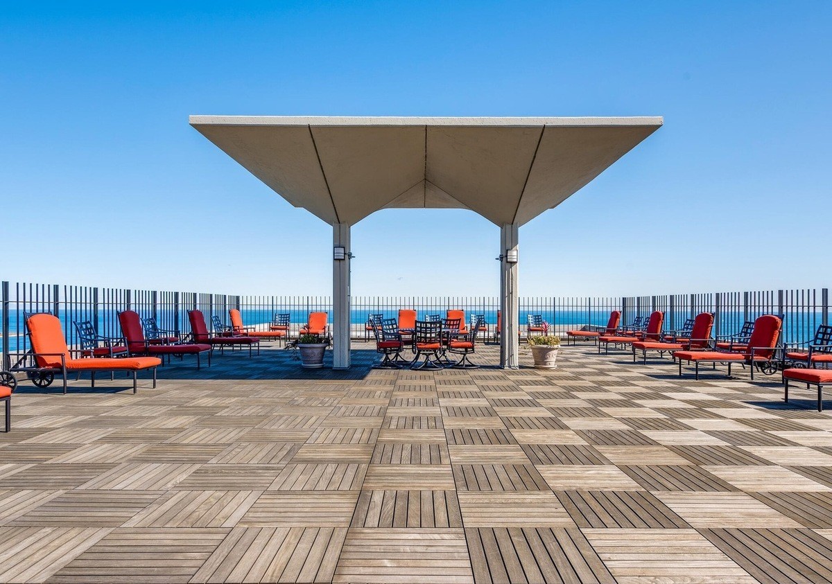 3550 N Lake Shore Drive #1813, Chicago, IL 60657
