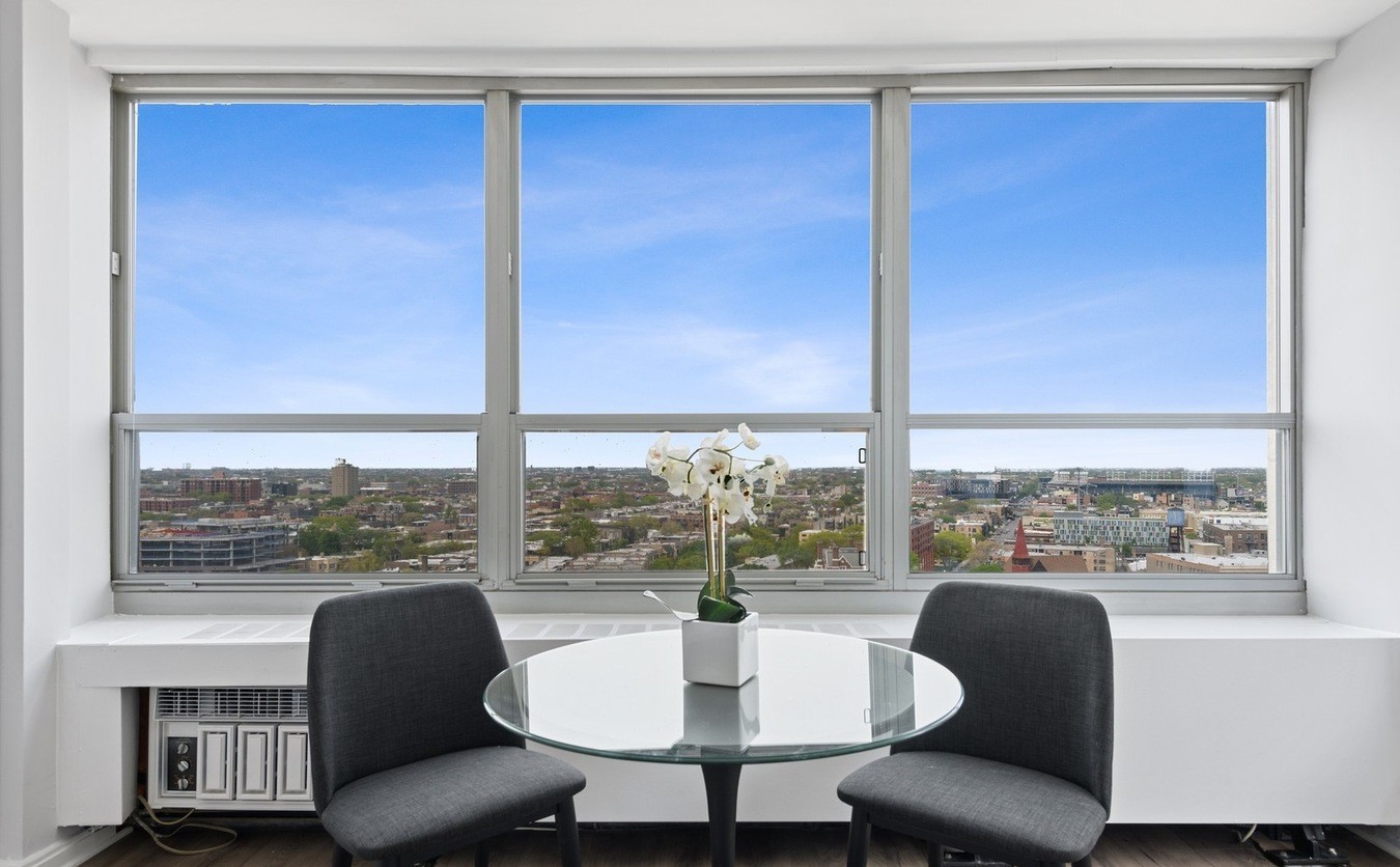 3550 N Lake Shore Drive #1813, Chicago, IL 60657
