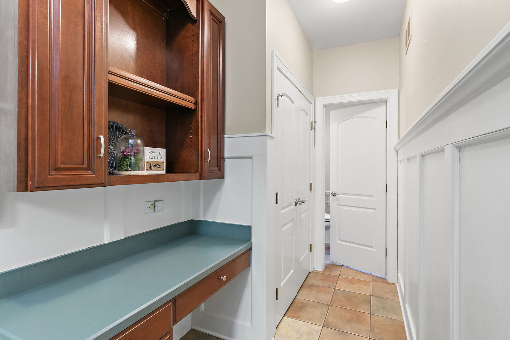 40W017 Carl Sandburg Road, St. Charles, IL 60175