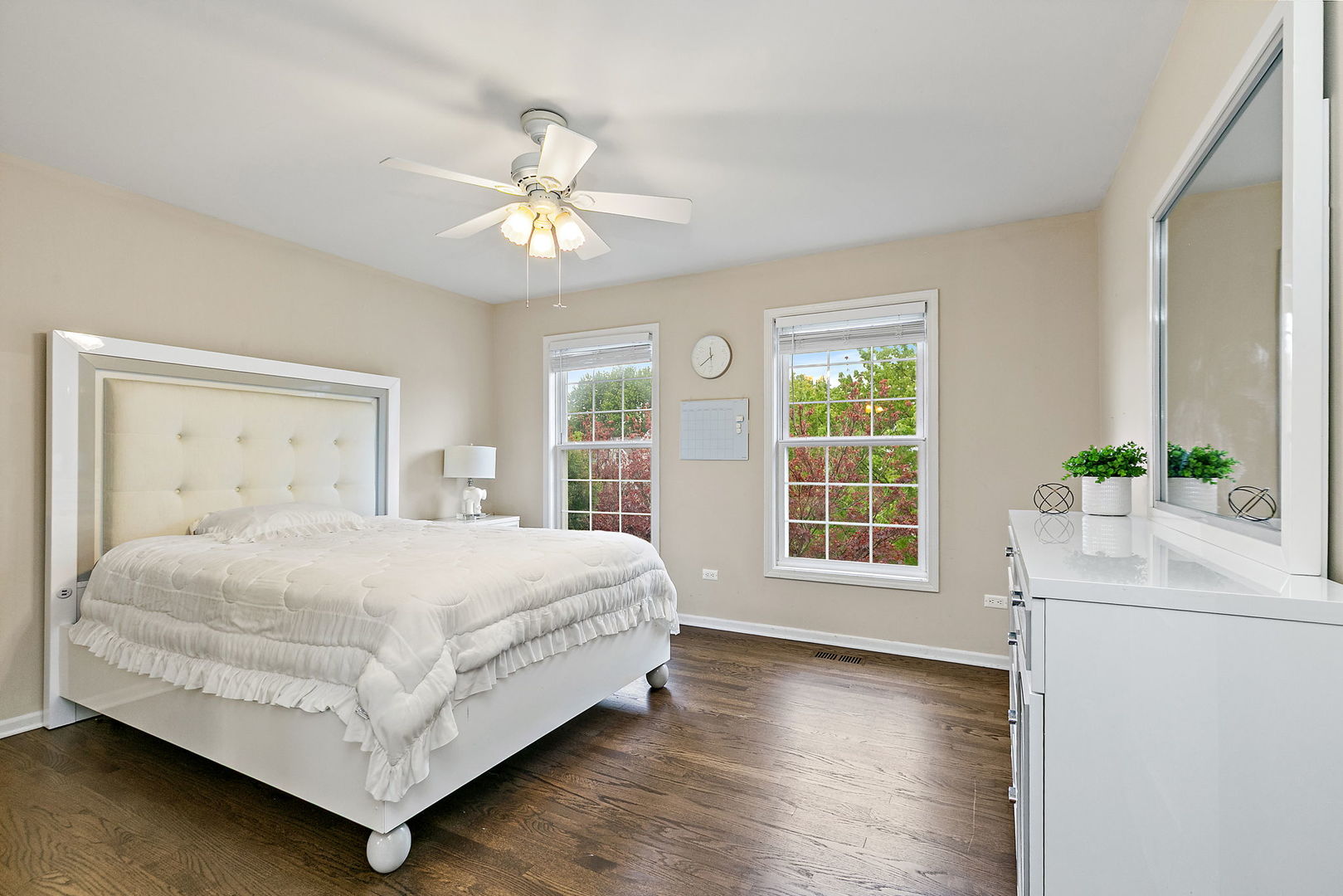 40W017 Carl Sandburg Road, St. Charles, IL 60175