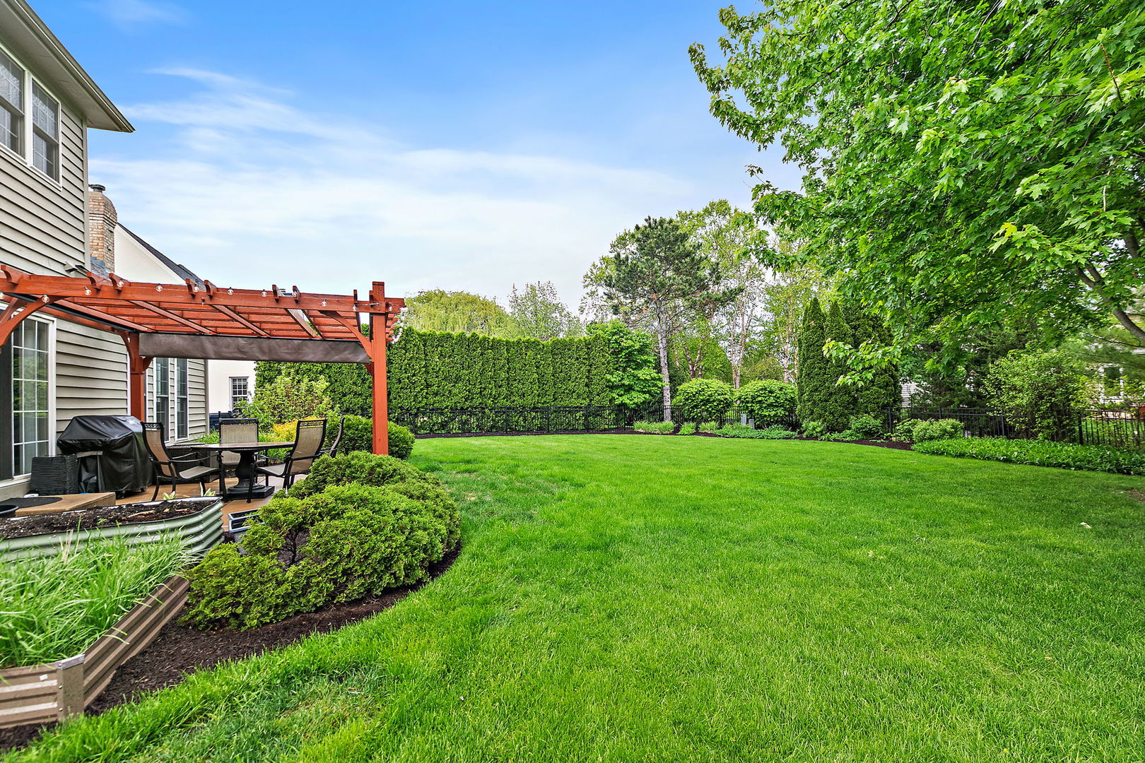 40W017 Carl Sandburg Road, St. Charles, IL 60175