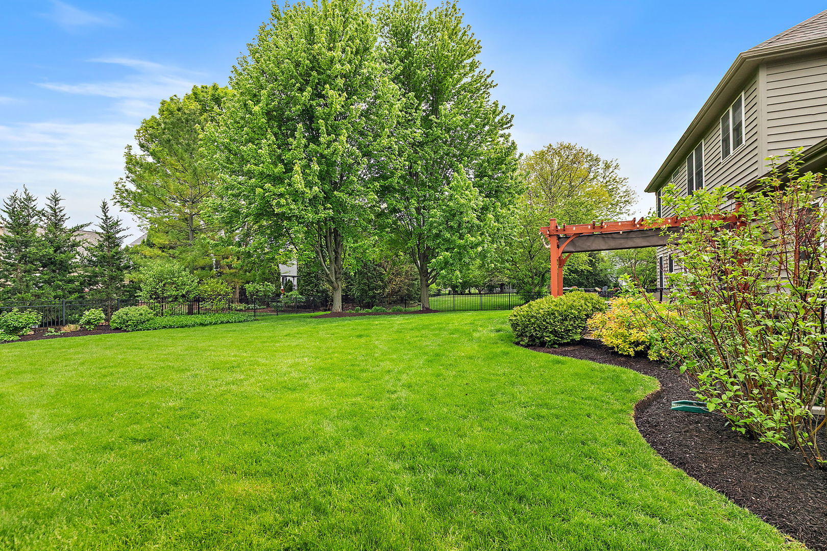 40W017 Carl Sandburg Road, St. Charles, IL 60175