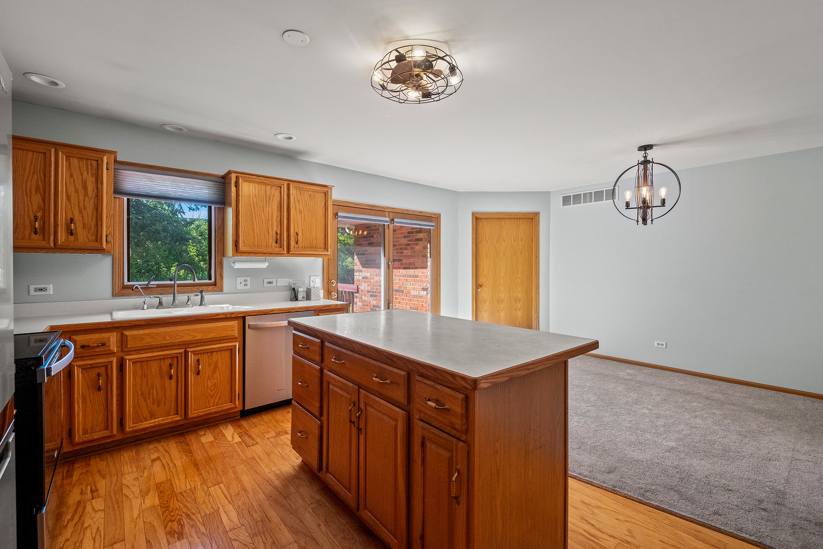 27106 S Fountainview Drive, Crete, IL 60417