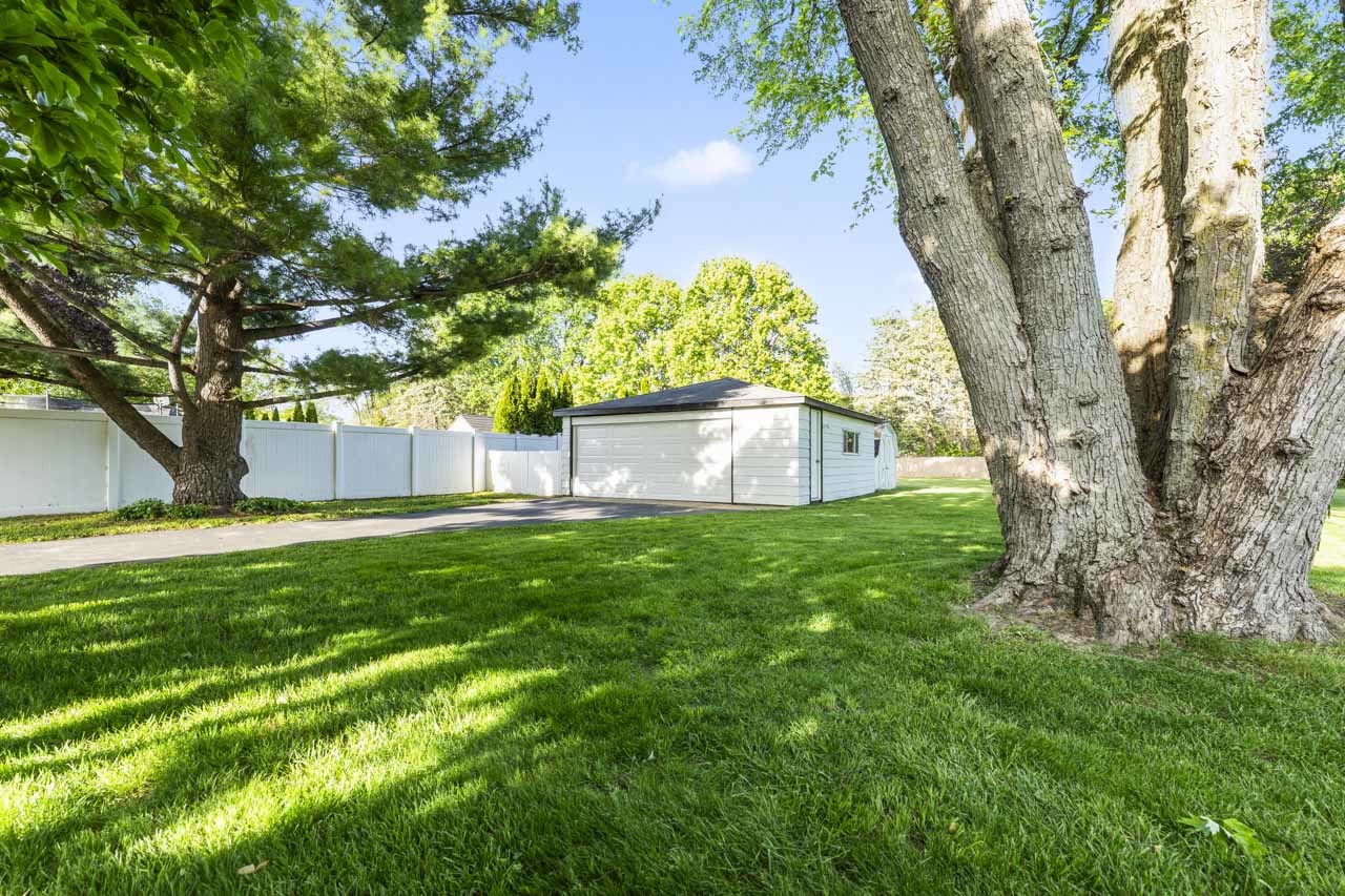1049 Martingale Drive, Bartlett, IL 60103