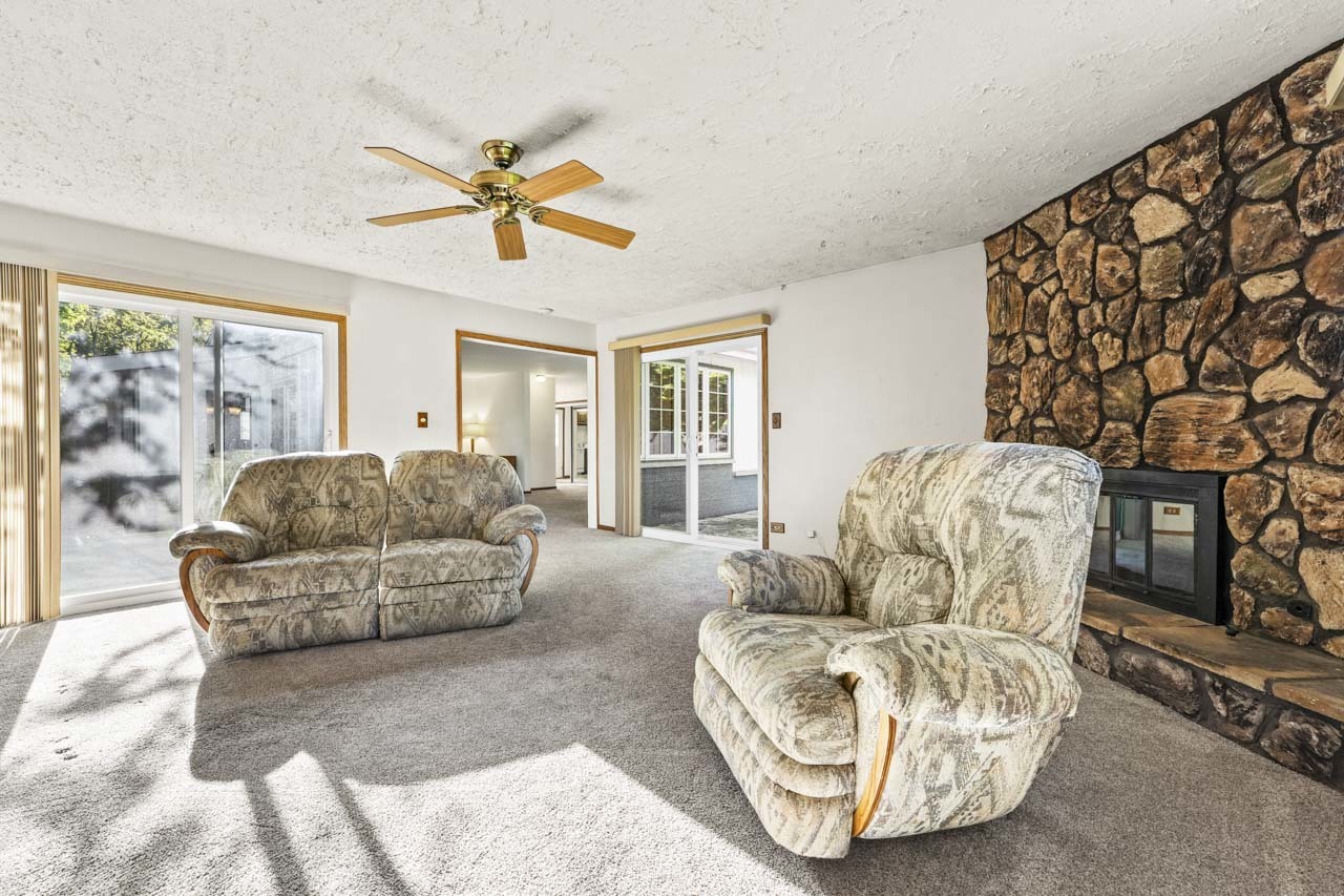 1049 Martingale Drive, Bartlett, IL 60103
