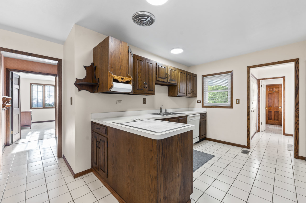 1049 Martingale Drive, Bartlett, IL 60103