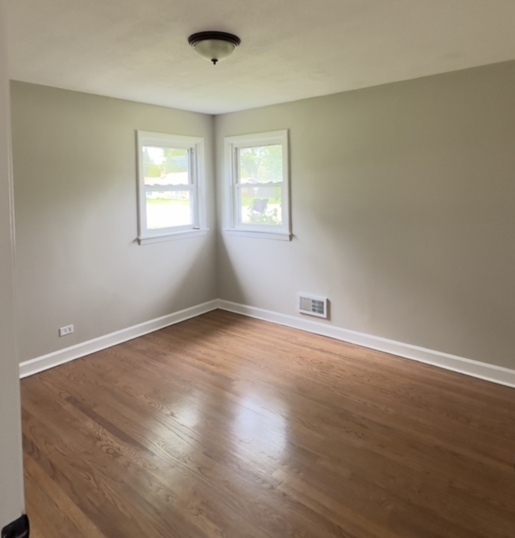 9405 S 76th Court, Hickory Hills, IL 60457