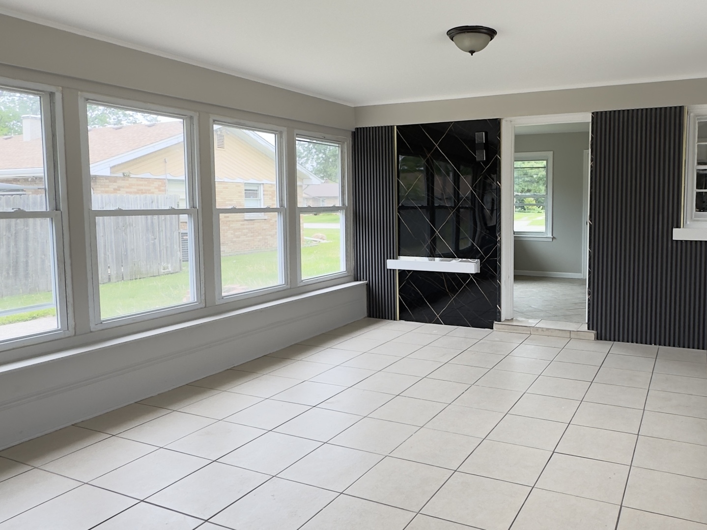 9405 S 76th Court, Hickory Hills, IL 60457
