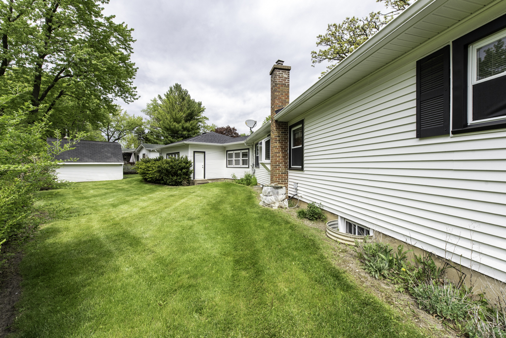 616 Highland Avenue, Antioch, IL 60002