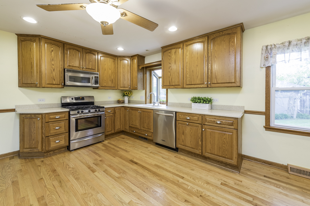 616 Highland Avenue, Antioch, IL 60002