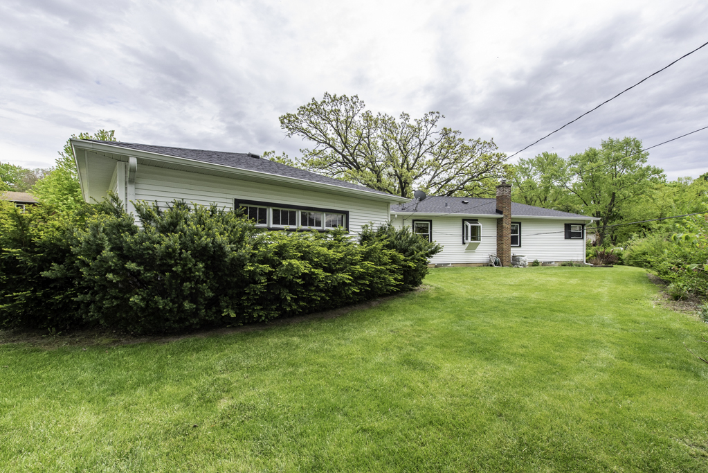 616 Highland Avenue, Antioch, IL 60002