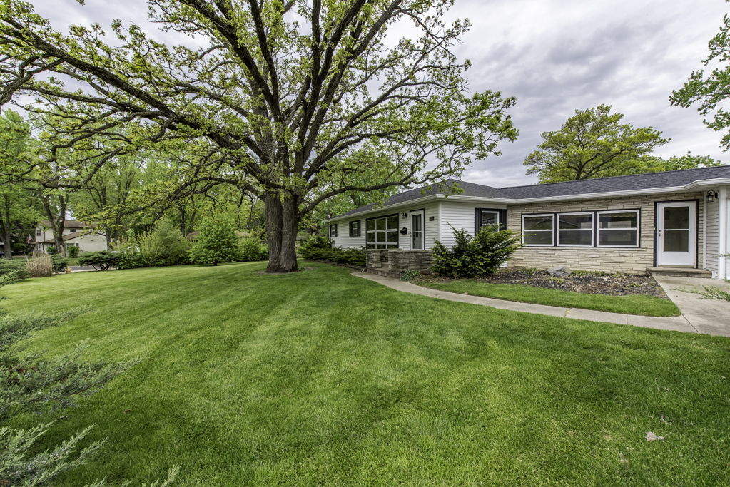 616 Highland Avenue, Antioch, IL 60002