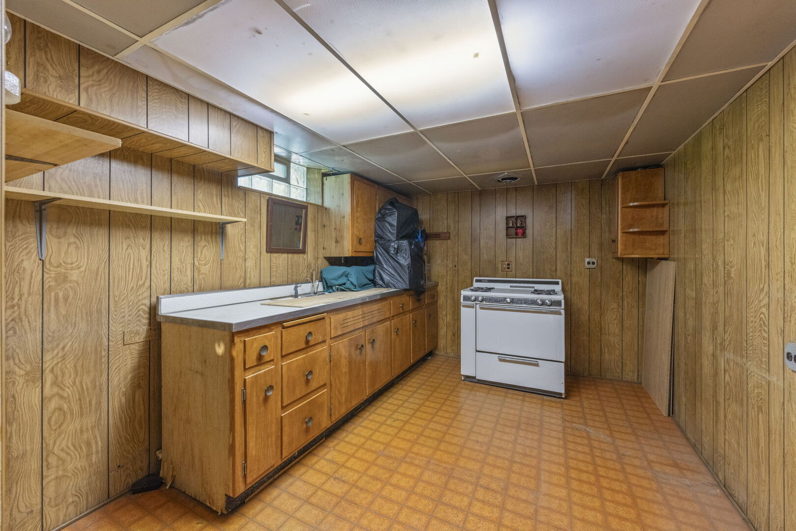 6023 S Richmond Avenue, Willowbrook, IL 60527