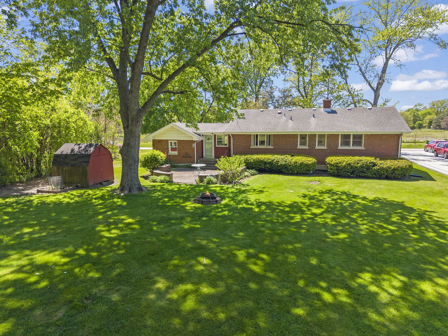 6023 S Richmond Avenue, Willowbrook, IL 60527