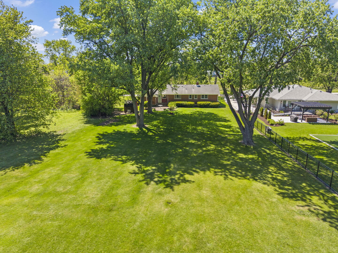 6023 S Richmond Avenue, Willowbrook, IL 60527