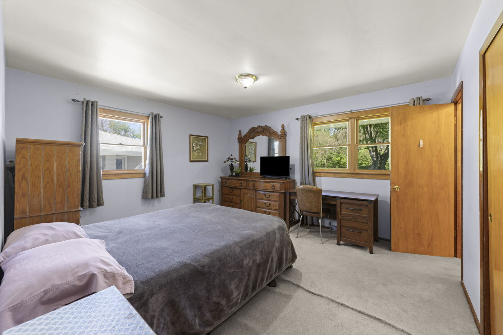 6023 S Richmond Avenue, Willowbrook, IL 60527