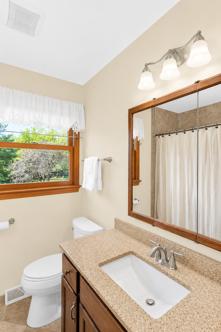 41W067 Colson Drive, St. Charles, IL 60175