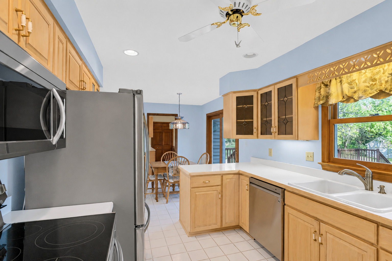 41W067 Colson Drive, St. Charles, IL 60175