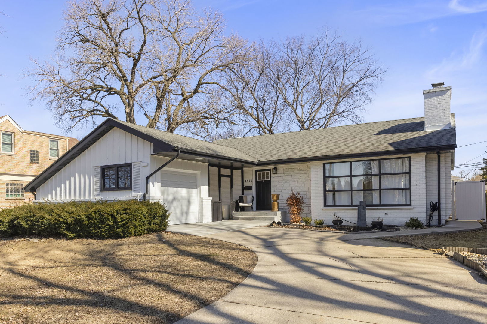 9525 Parkside Avenue, Oak Lawn, IL 60453