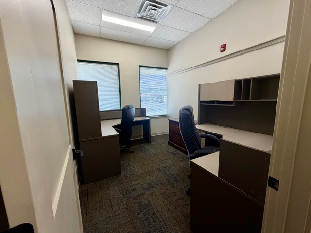 1550 Maple Avenue #E, Lisle, IL 60532