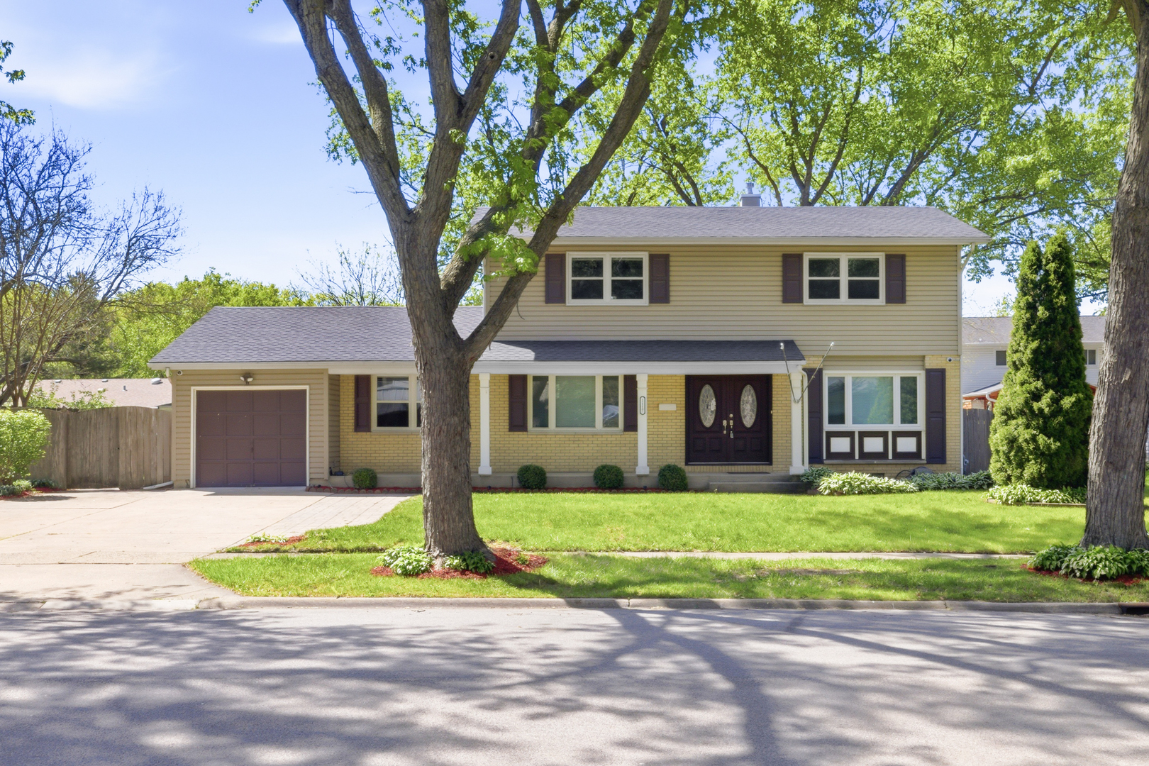 1117 E Kitson Drive, Palatine, IL 60074