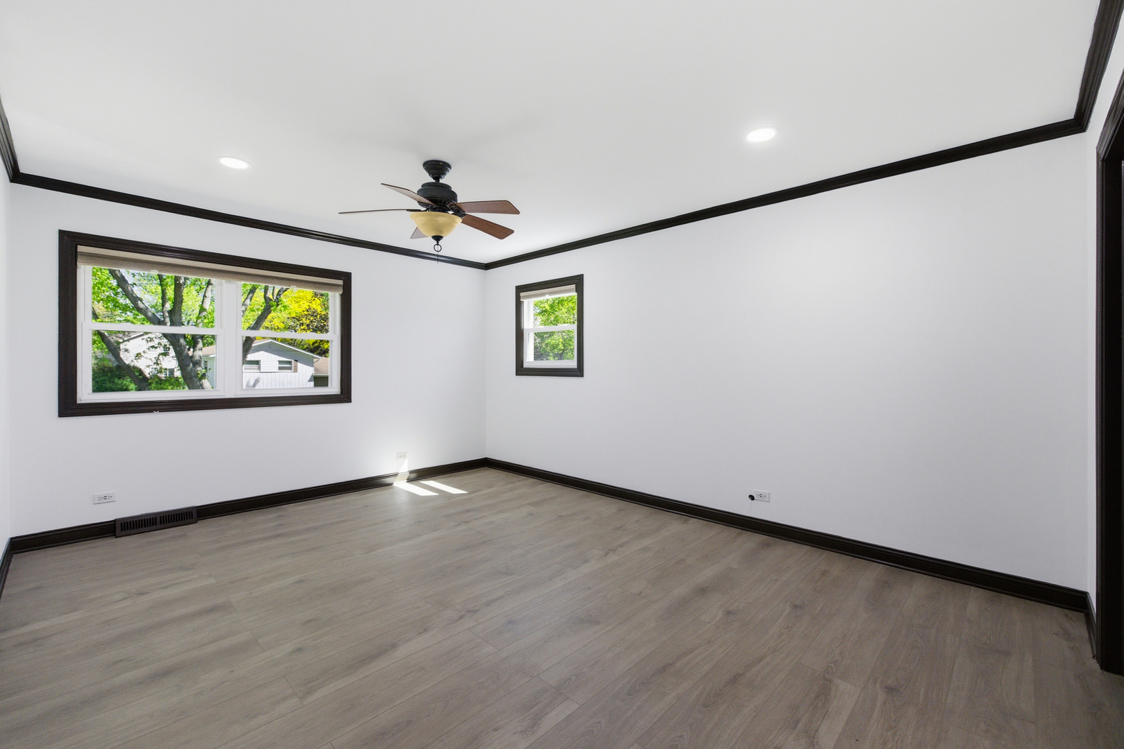 1117 E Kitson Drive, Palatine, IL 60074