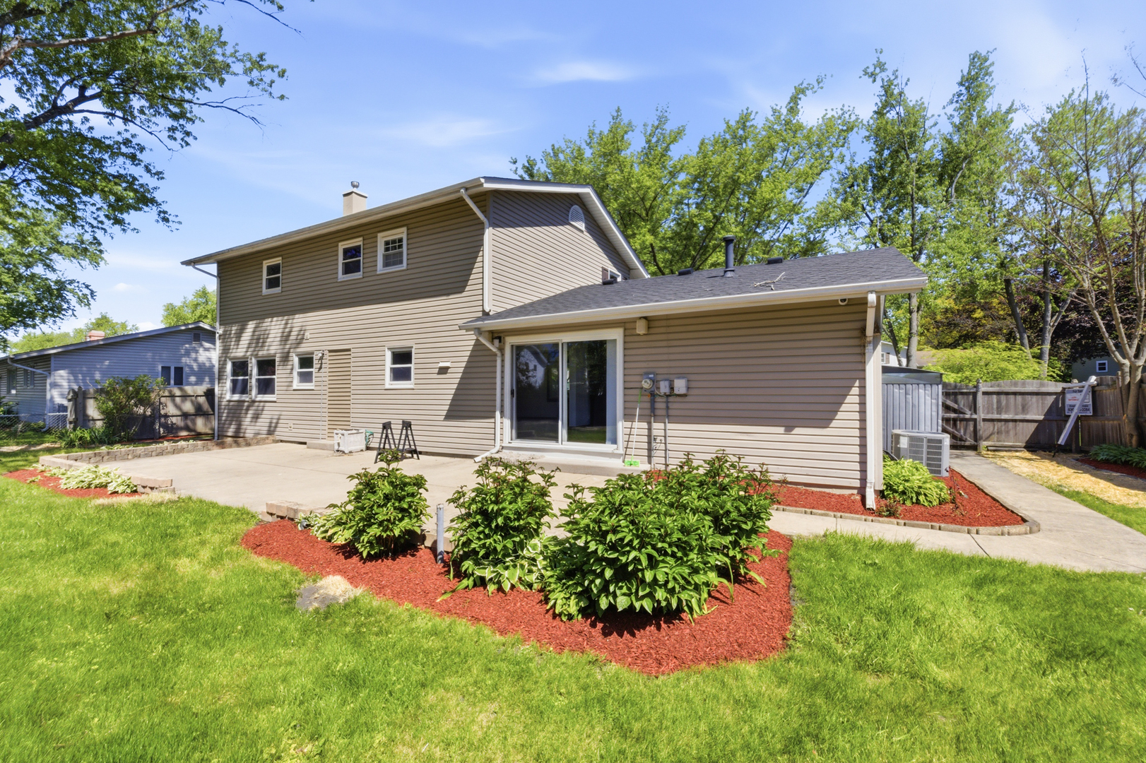 1117 E Kitson Drive, Palatine, IL 60074
