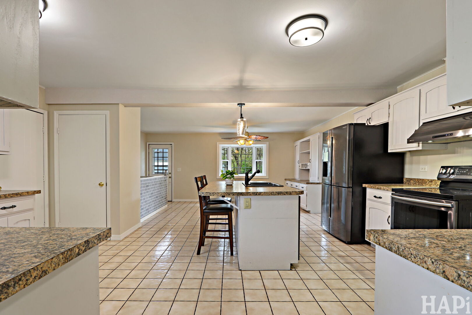 106 Sherwood Drive, Cary, IL 60013