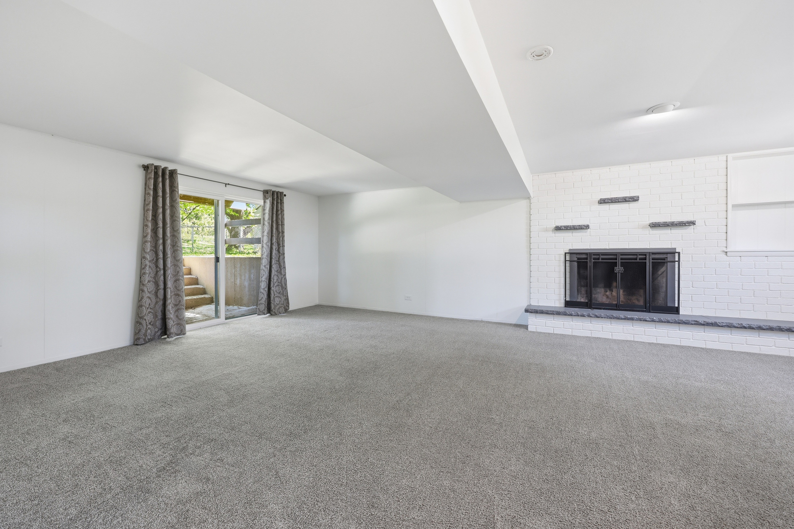 404 Milford Court, Schaumburg, IL 60193