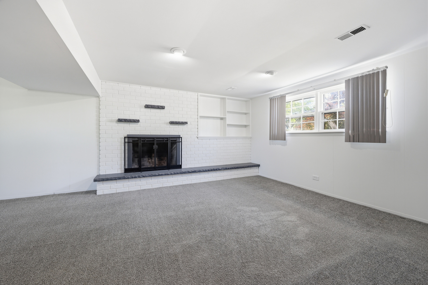 404 Milford Court, Schaumburg, IL 60193