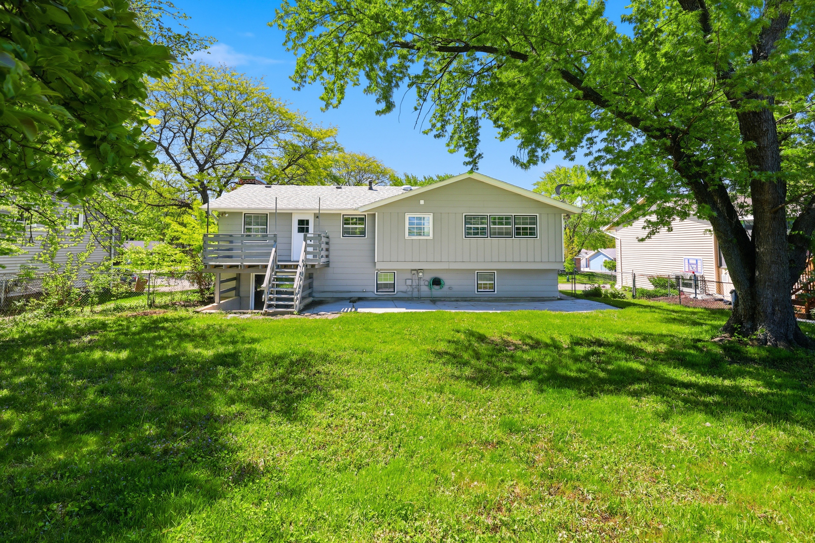 404 Milford Court, Schaumburg, IL 60193