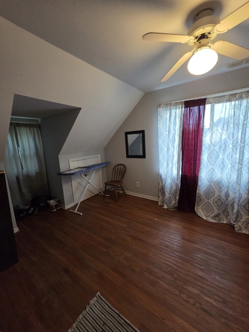1106 Birchdale Drive, Elgin, IL 60123