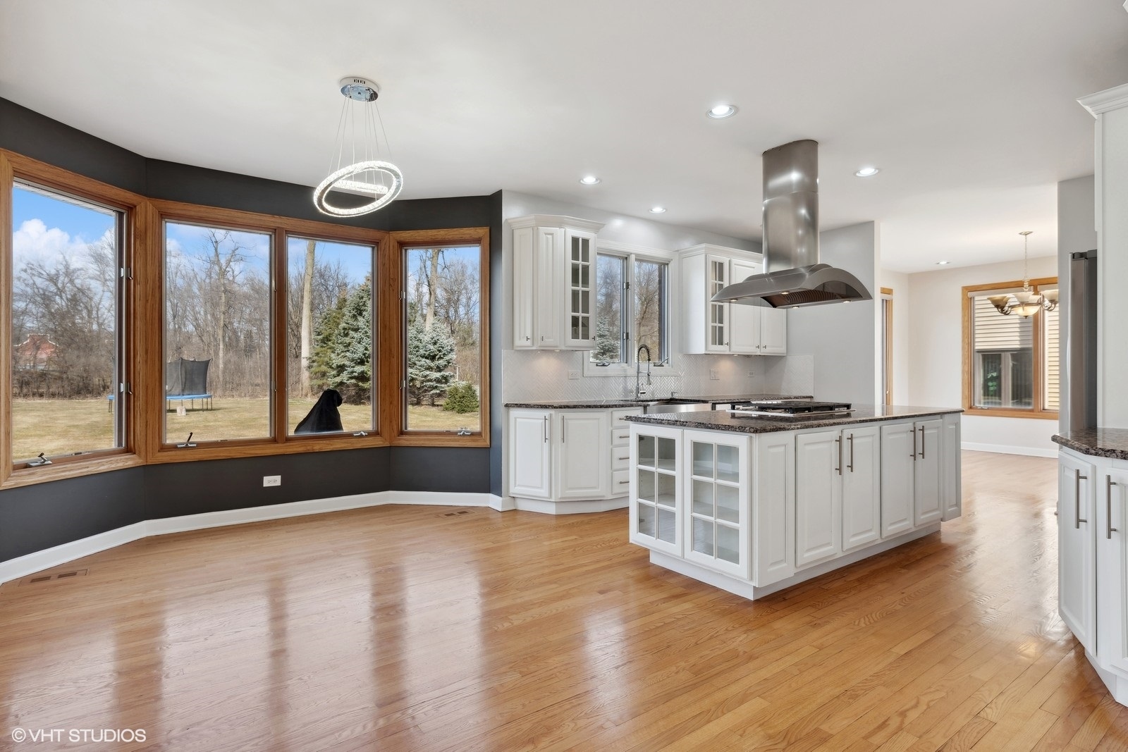 17W234 Massel Court, Bensenville, IL 60106