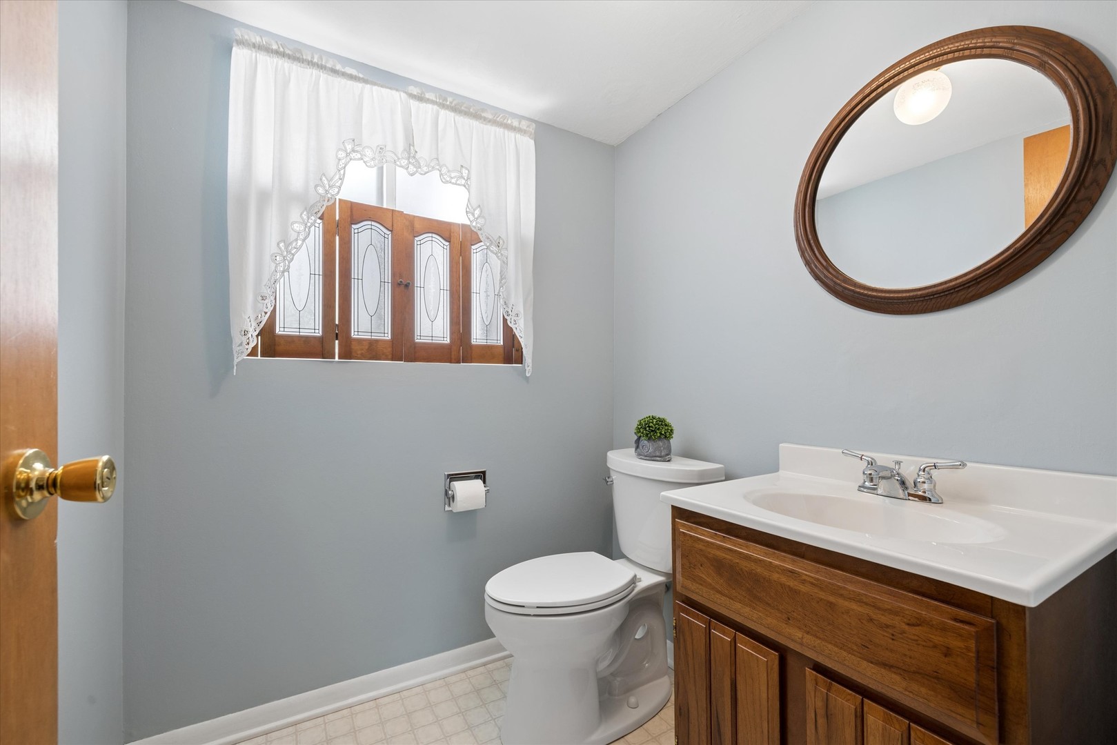 2406 N Lafayette Street, Arlington Heights, IL 60004