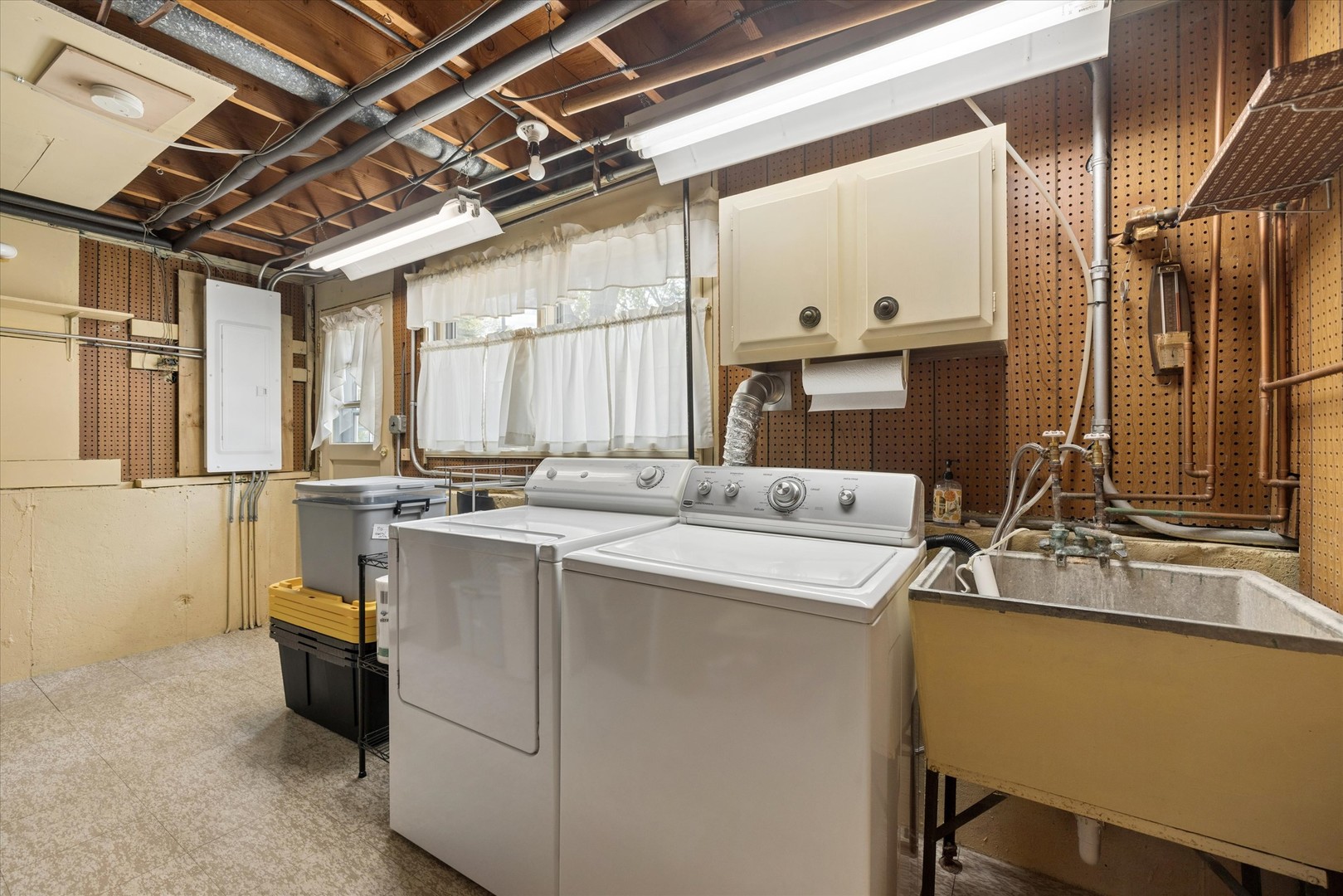 2406 N Lafayette Street, Arlington Heights, IL 60004