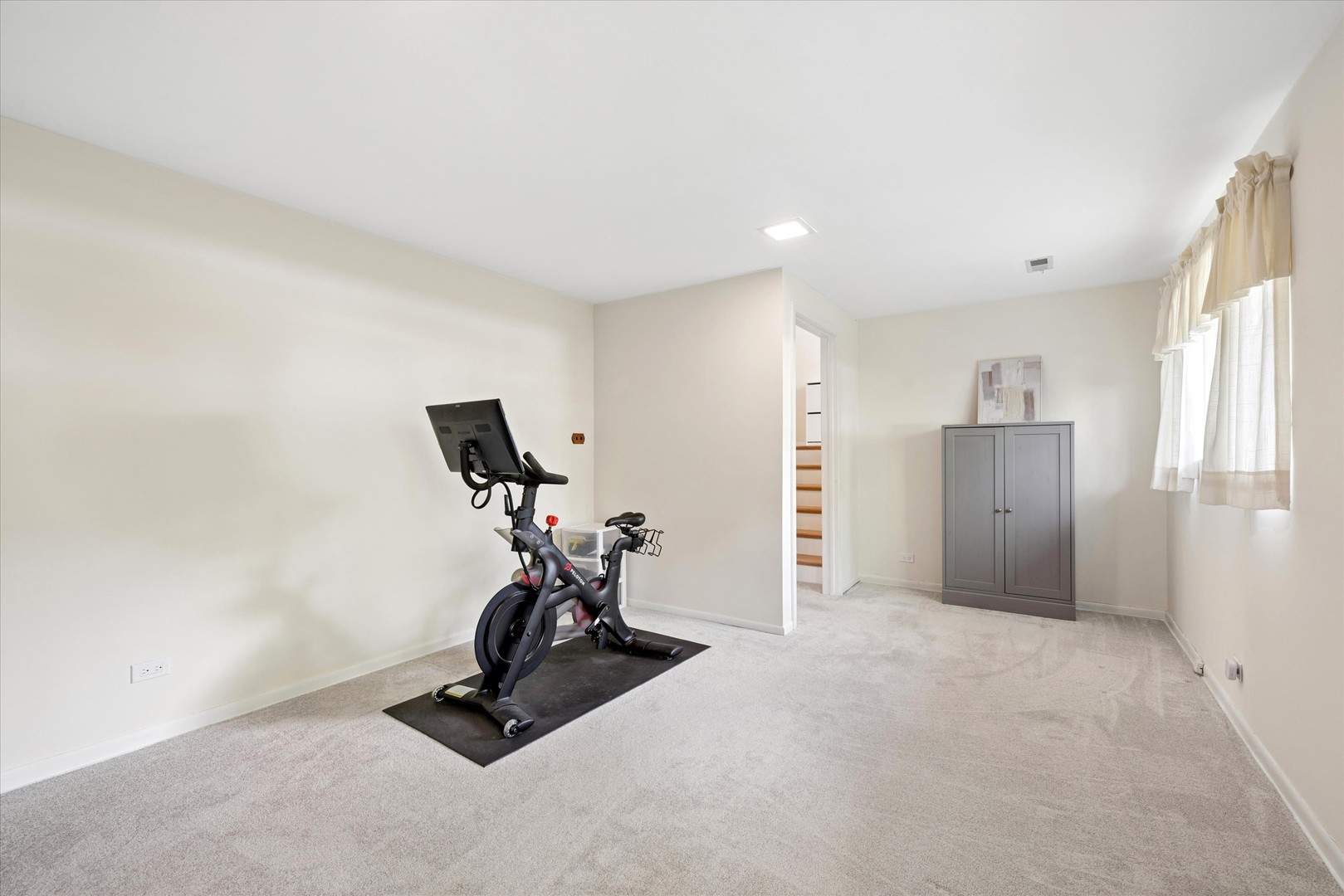 2406 N Lafayette Street, Arlington Heights, IL 60004