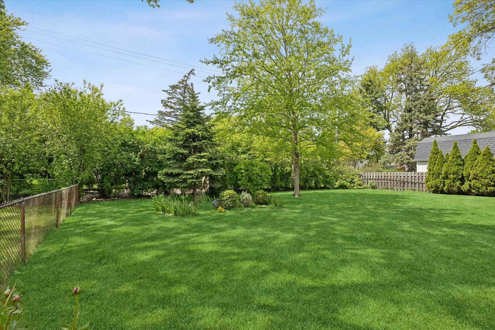 2406 N Lafayette Street, Arlington Heights, IL 60004