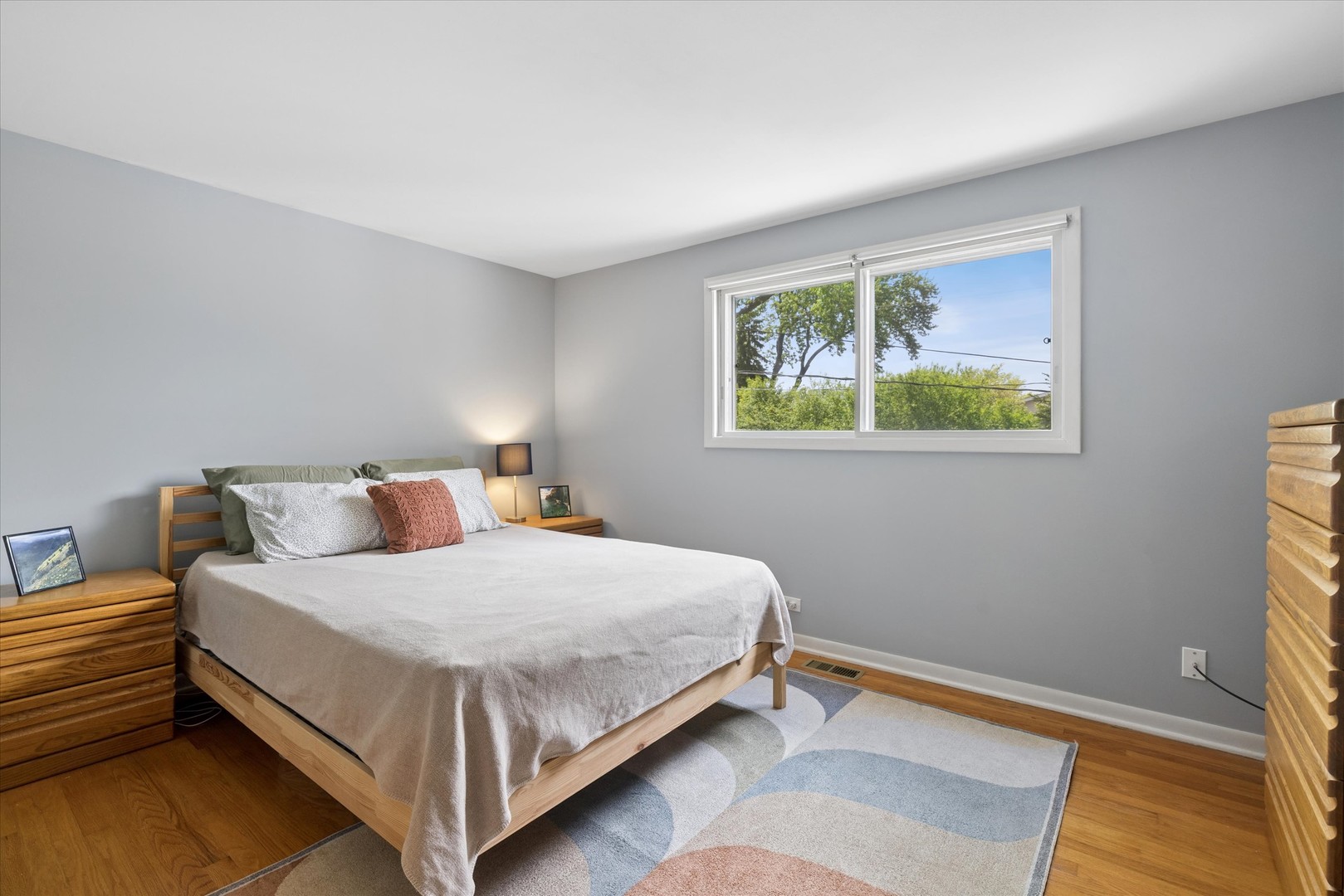2406 N Lafayette Street, Arlington Heights, IL 60004