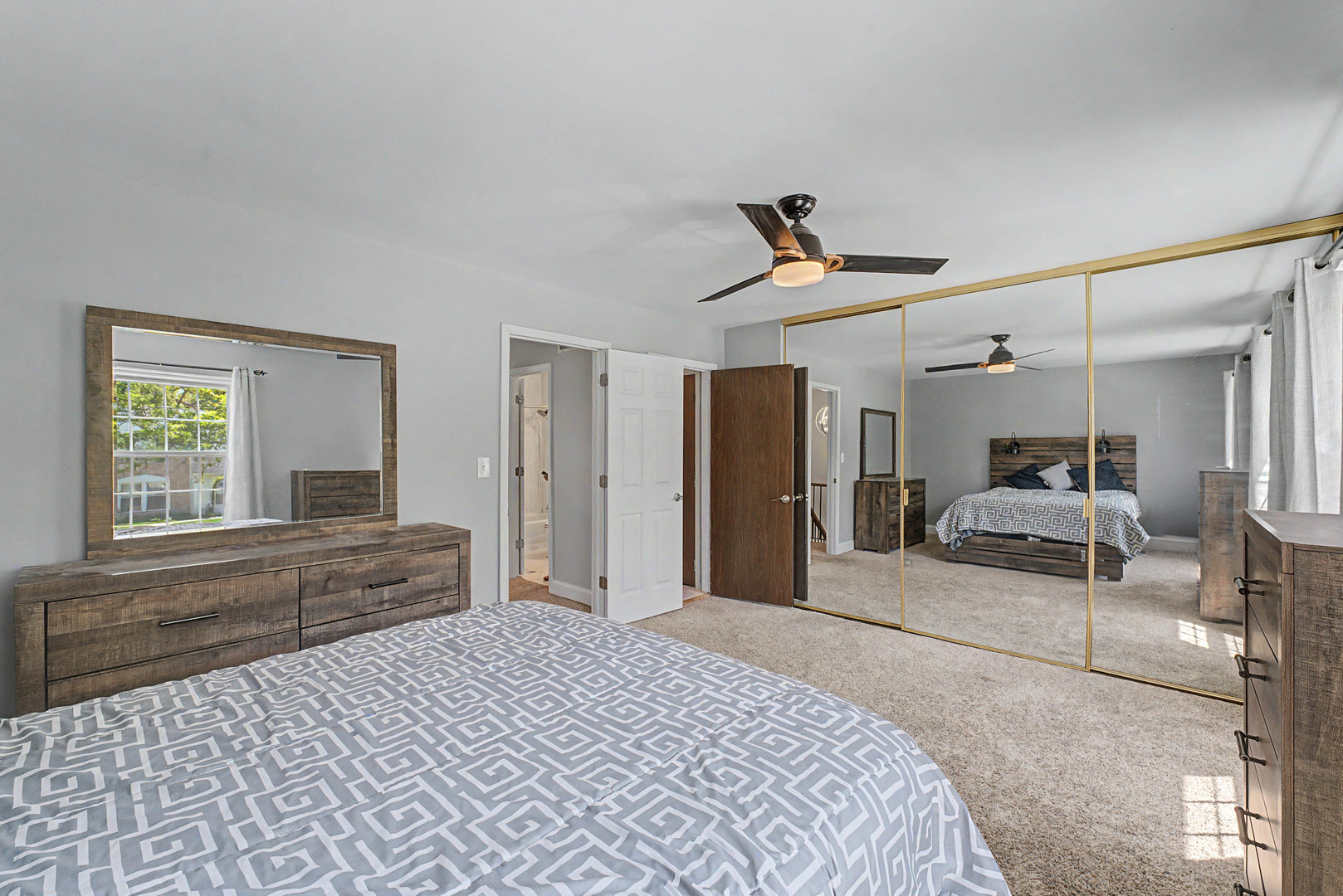 102 Bright Oaks Circle #102, Cary, IL 60013