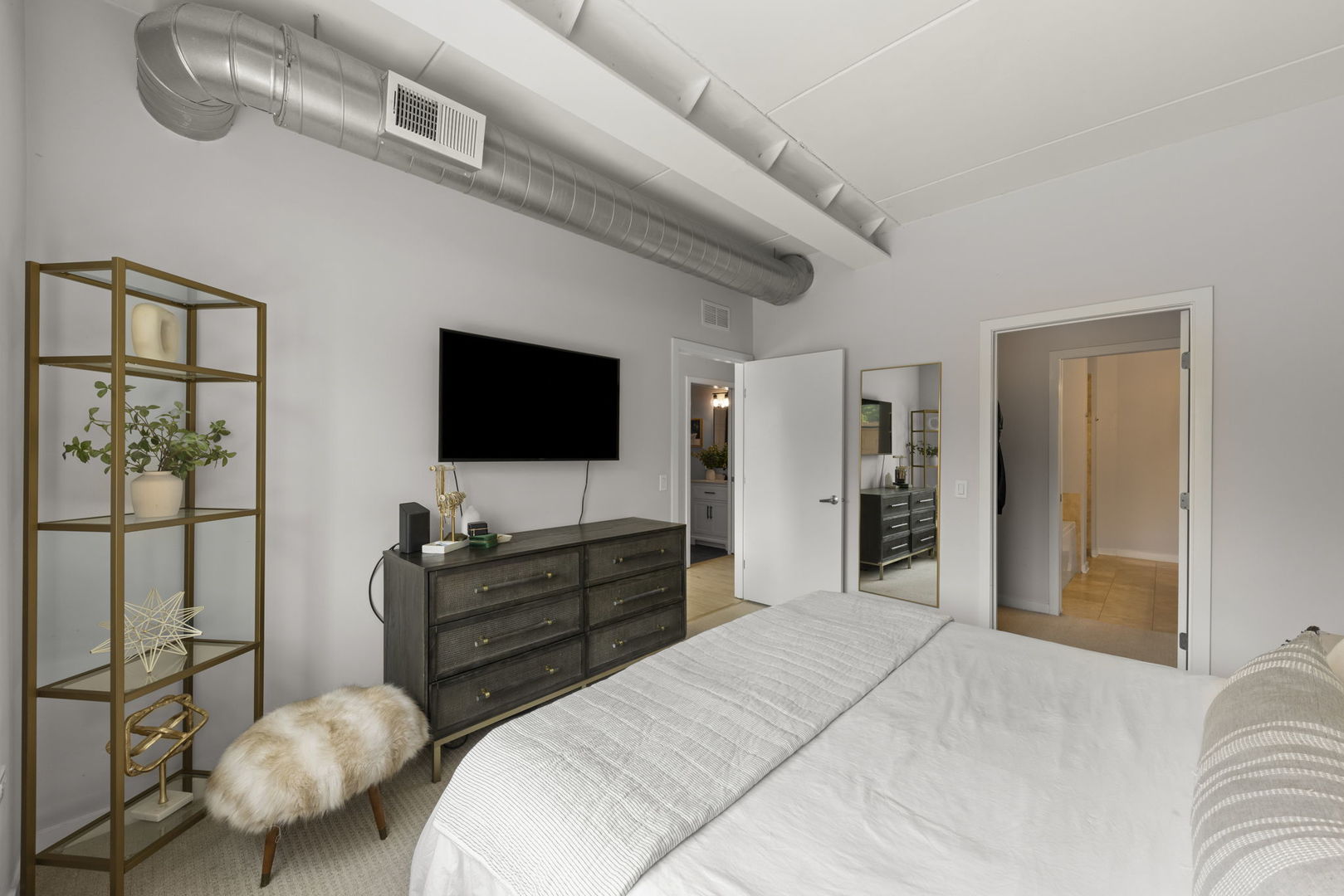 873 N Larrabee Street #202, Chicago, IL 60610