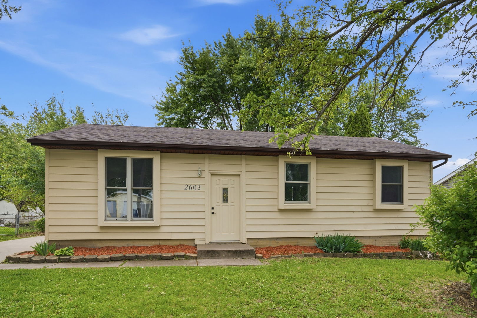 2603 W 55th Street, Davenport, IA 52806