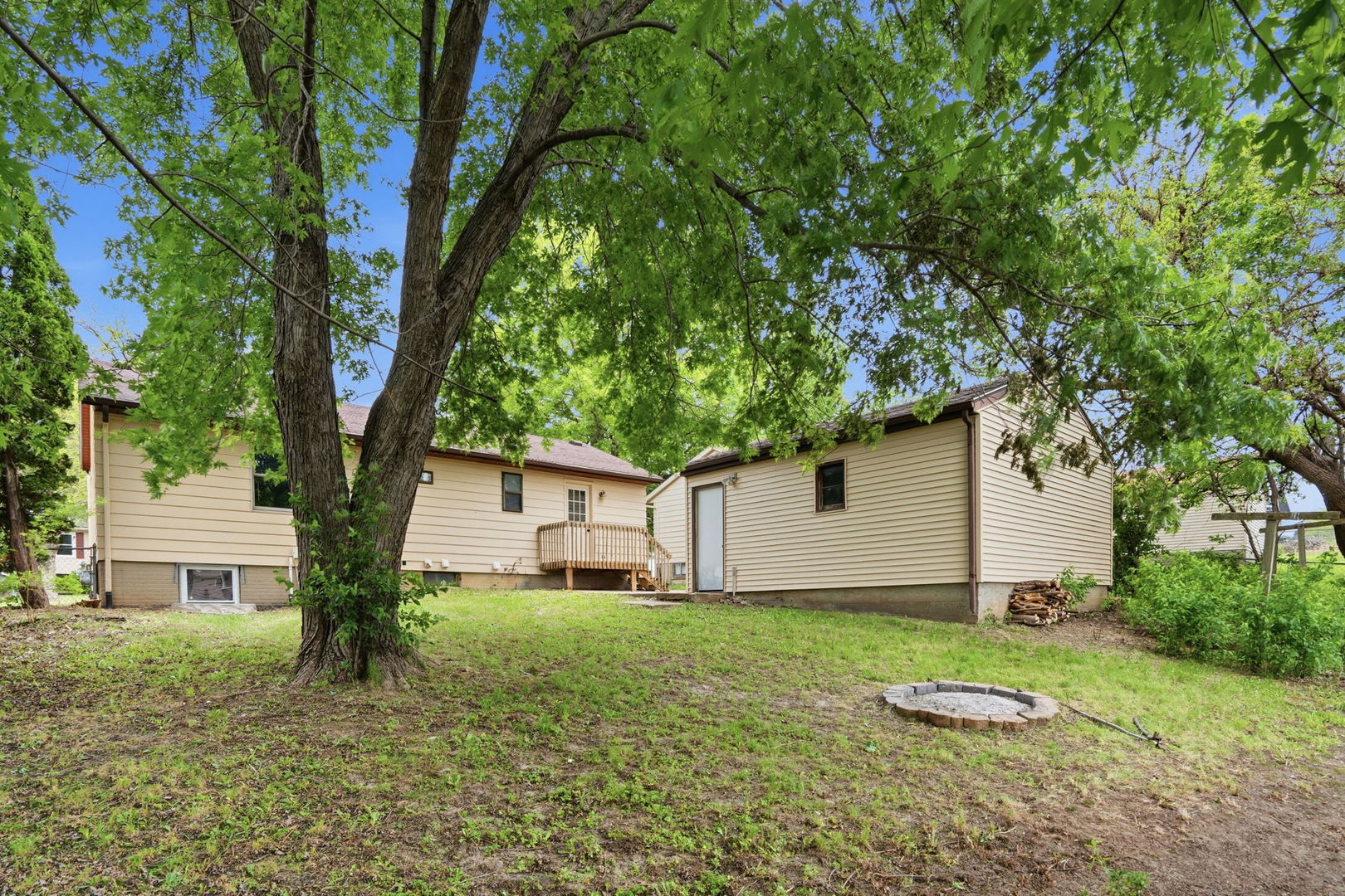 2603 W 55th Street, Davenport, IA 52806