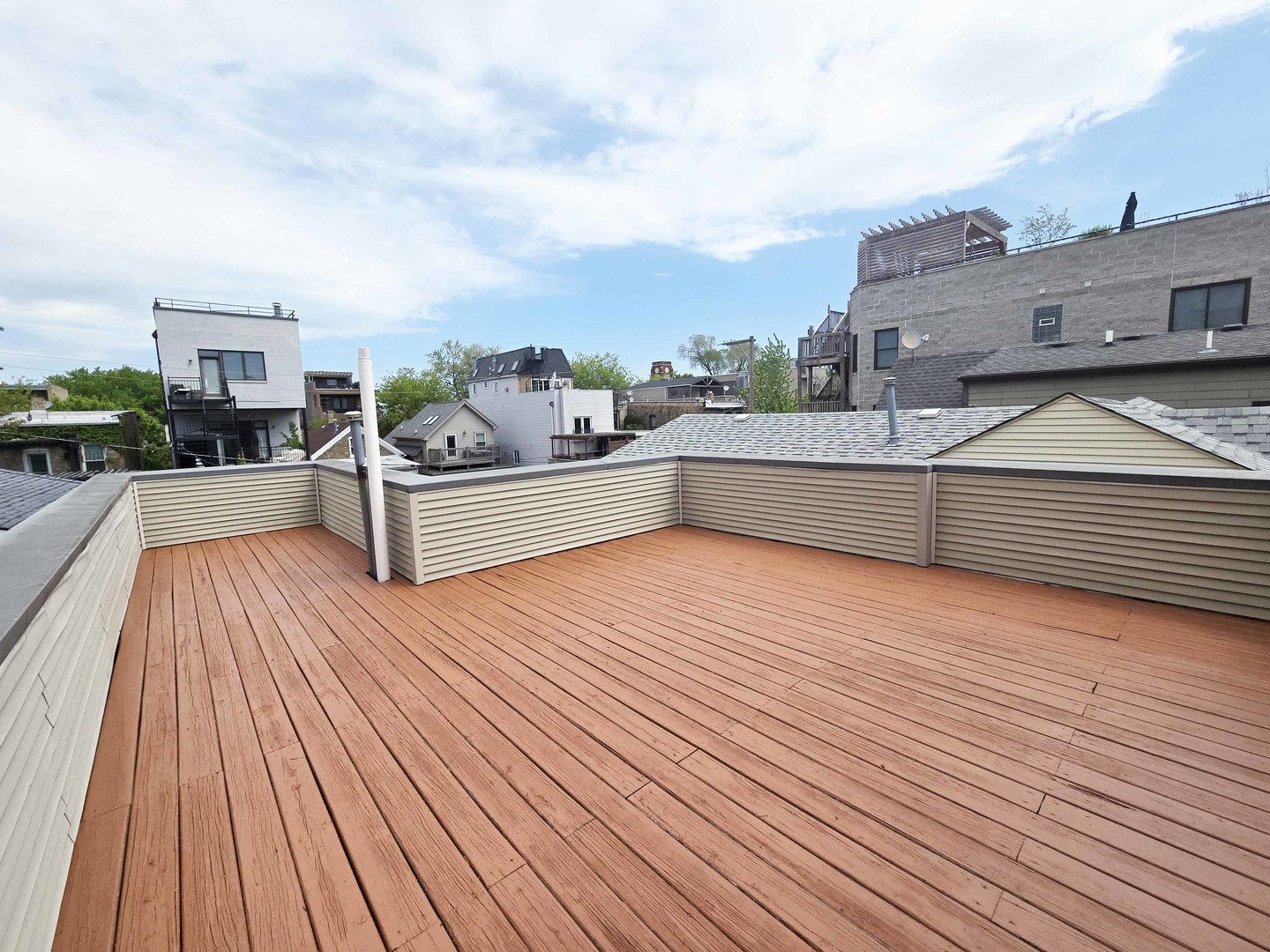 1734 W Beach Avenue, Chicago, IL 60612