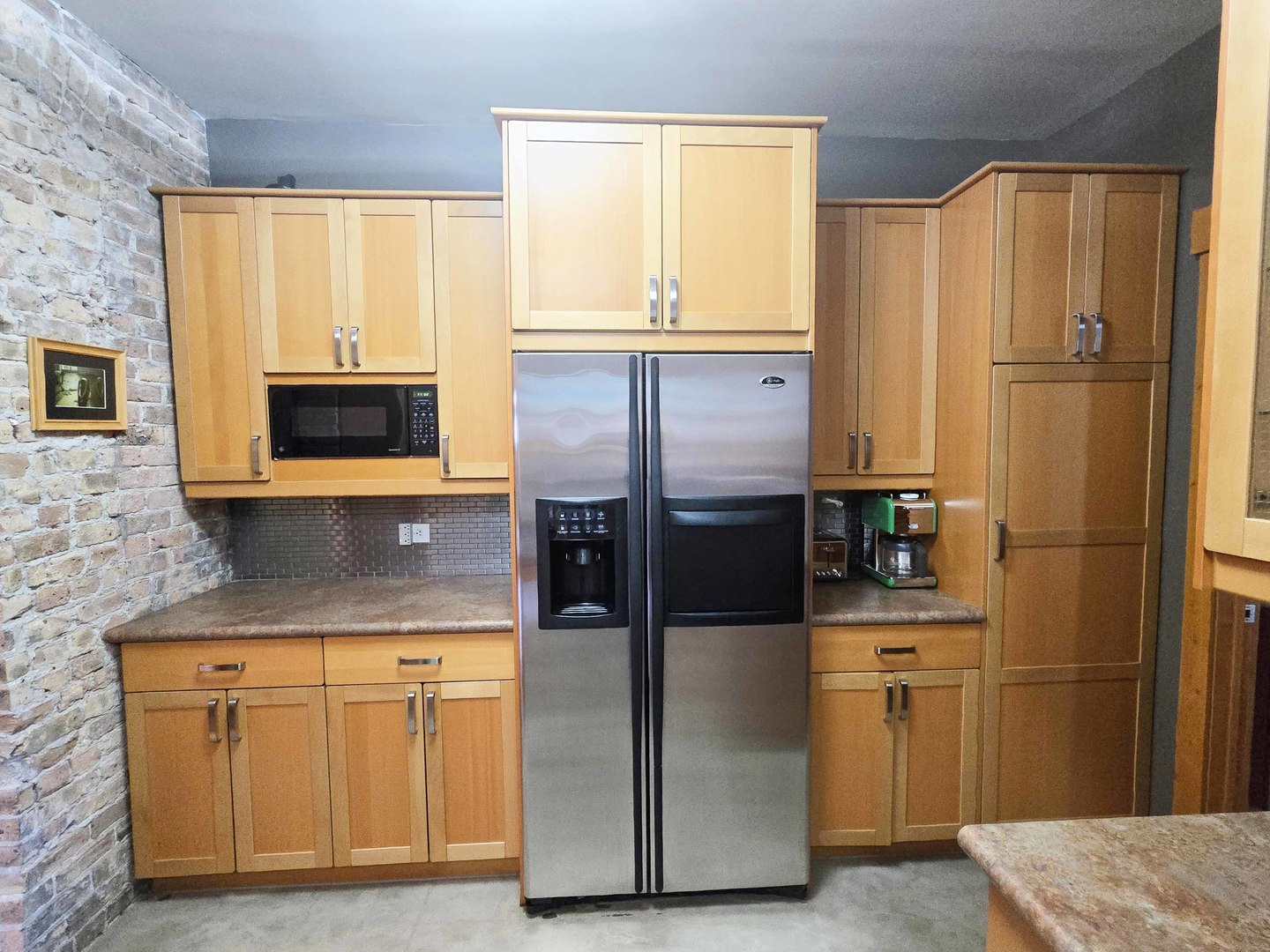 1734 W Beach Avenue, Chicago, IL 60612